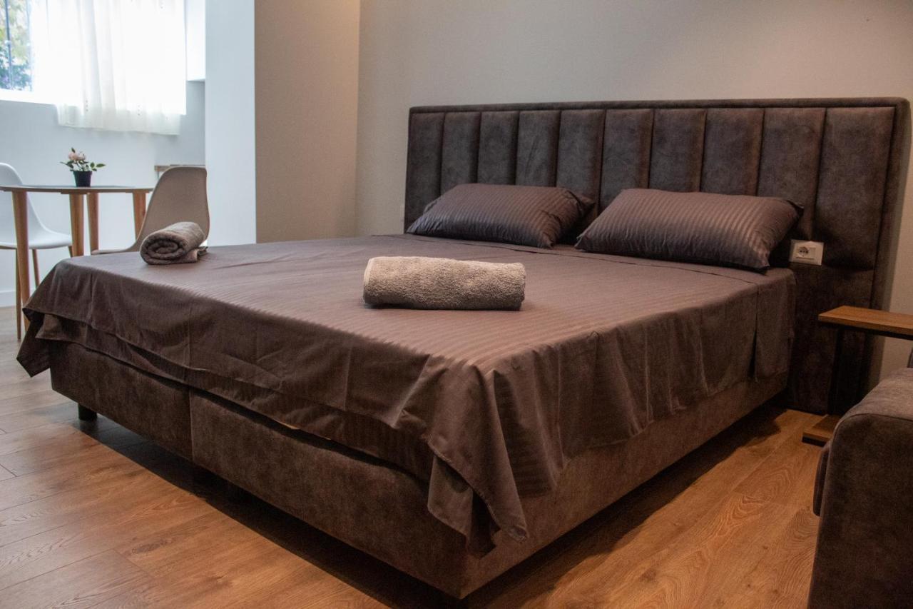 Downtown Studio Apartments 地拉那 外观 照片