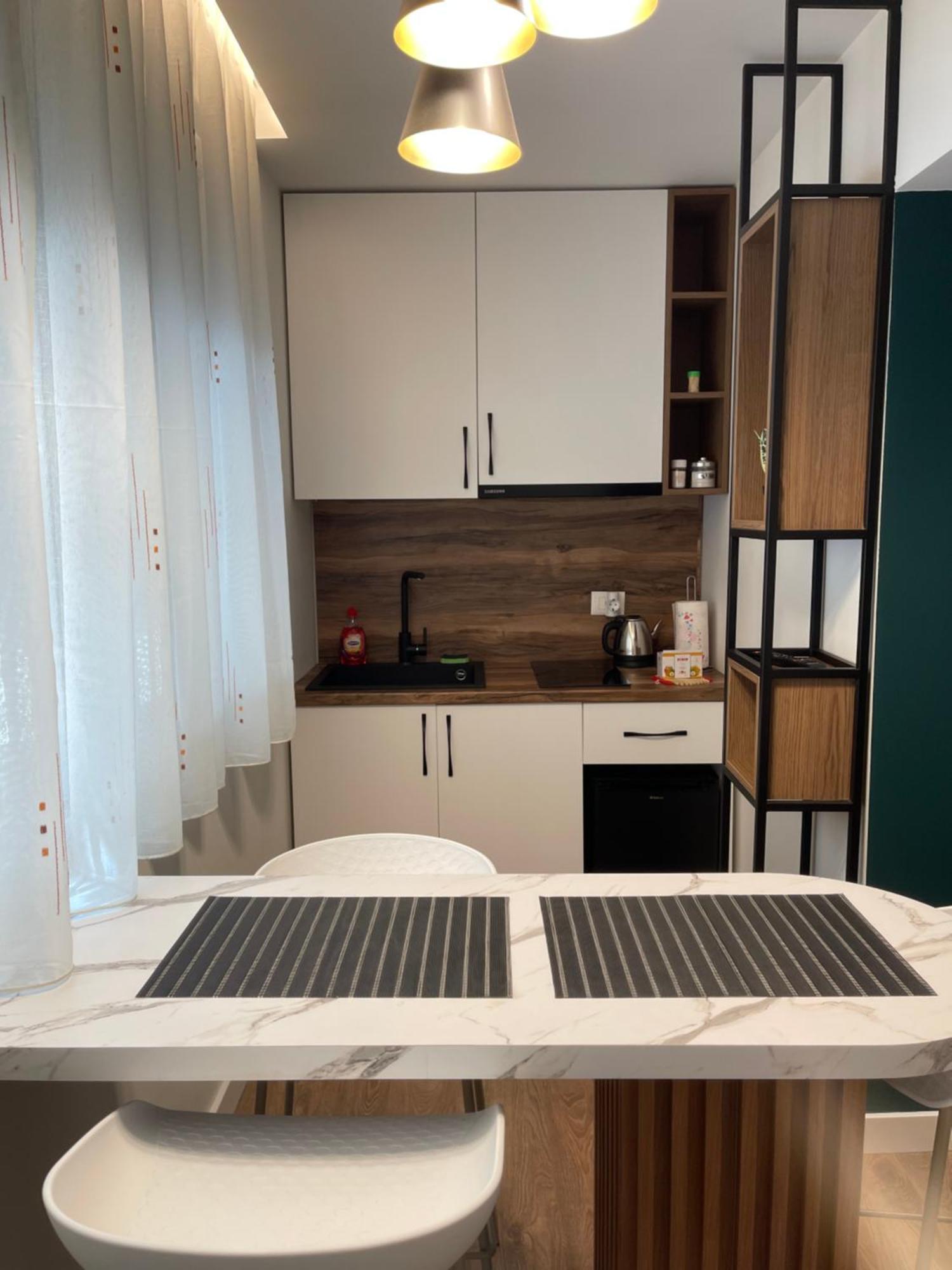 Downtown Studio Apartments 地拉那 外观 照片