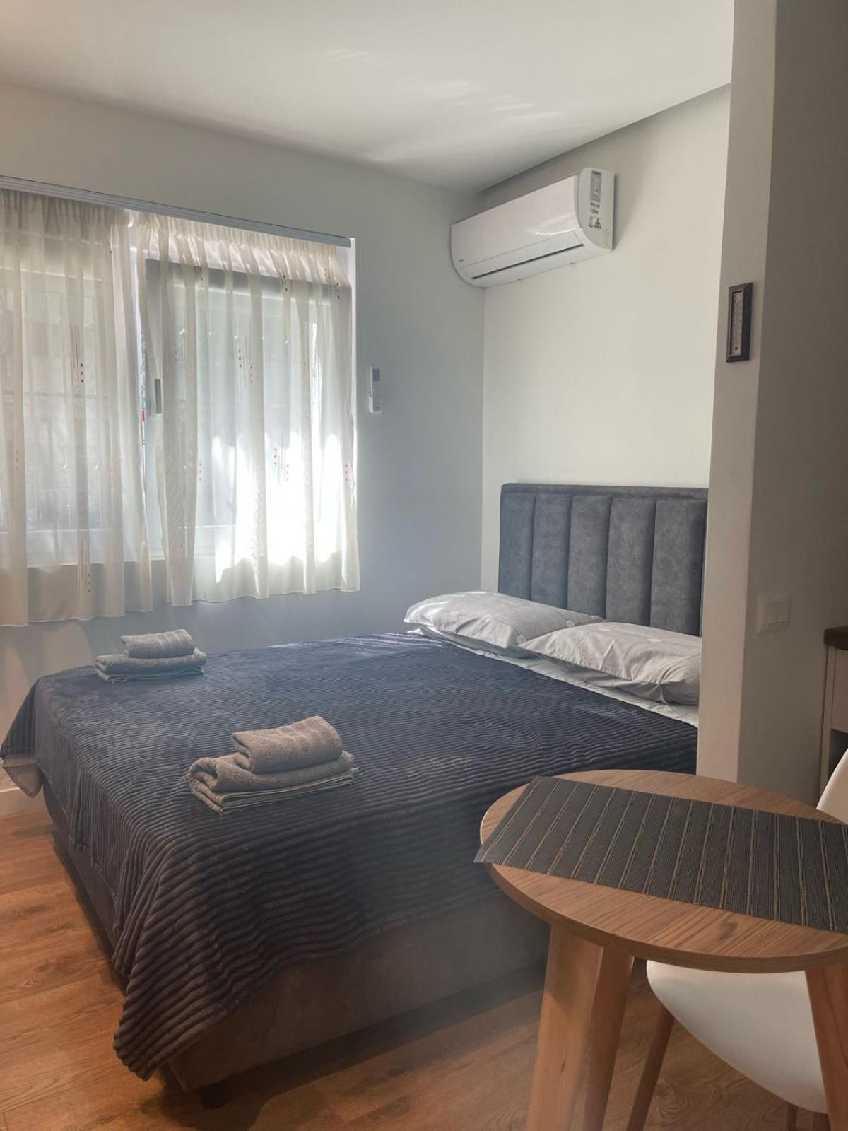 Downtown Studio Apartments 地拉那 外观 照片